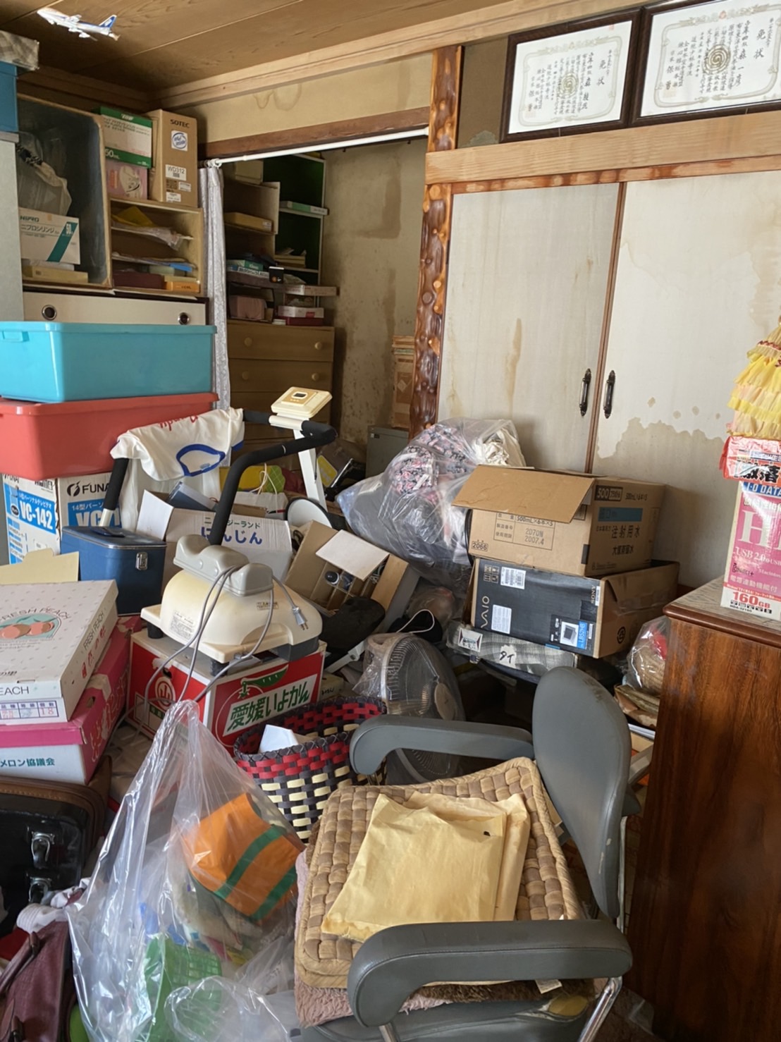 札幌市清田区の戸建て書斎の不用品回収前の様子