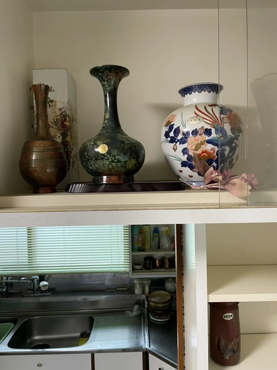 札幌の遺品買取事例 - 花瓶や陶磁器の骨董品 - 便利屋アスタート
