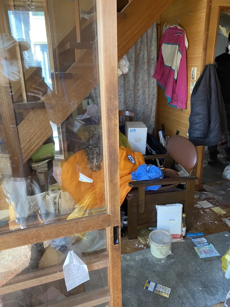 札幌市中央区の寝室の不用品回収前（事例3）