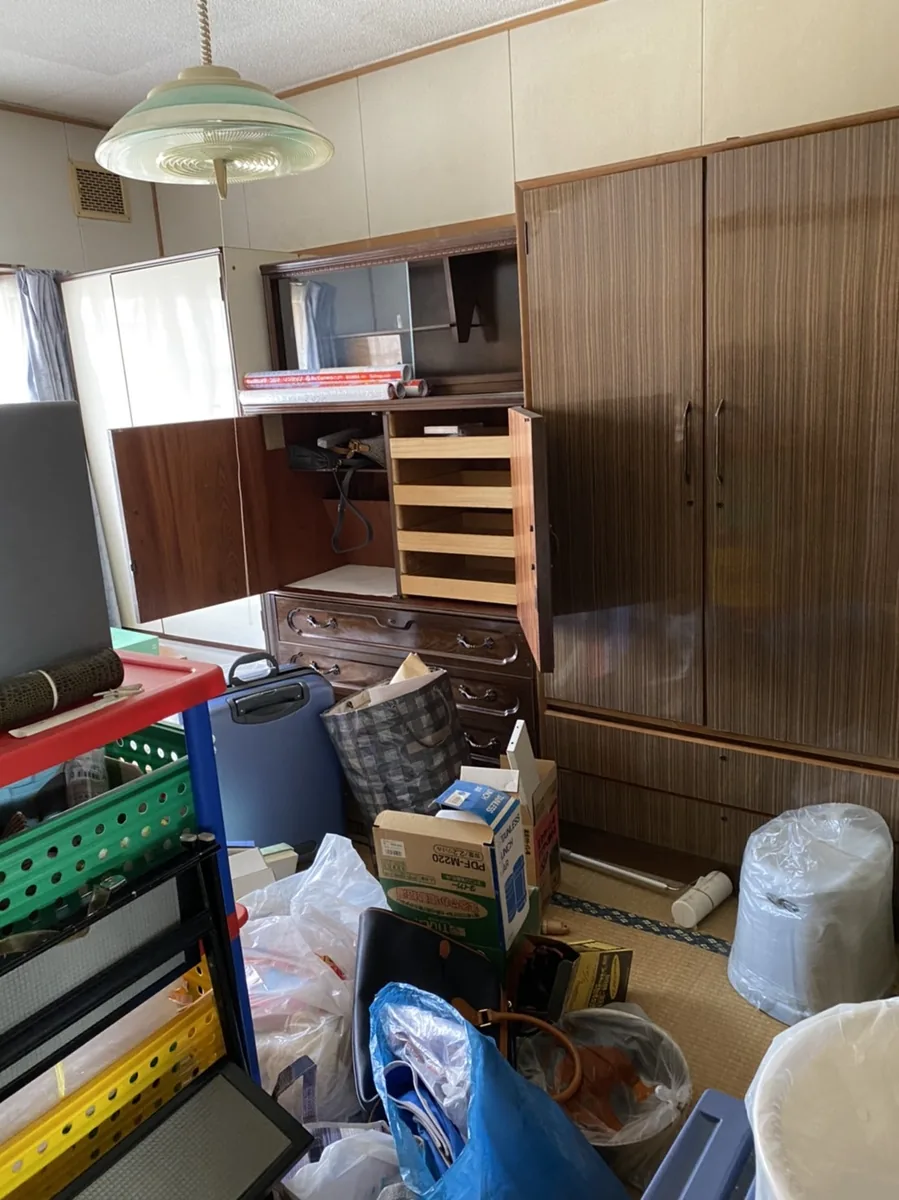 札幌市北区2LDKの寝室の不用品回収前の様子