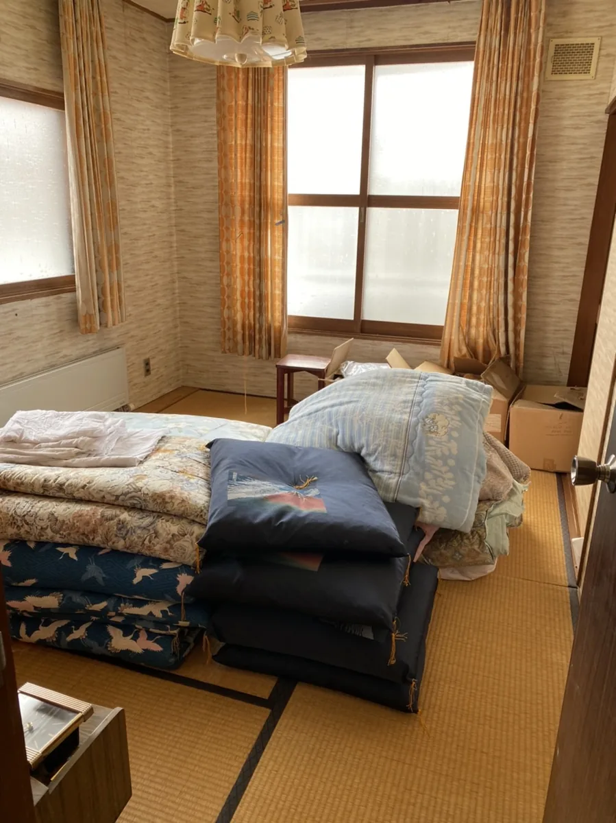 札幌市西区のダイニングの不用品回収前（事例2）